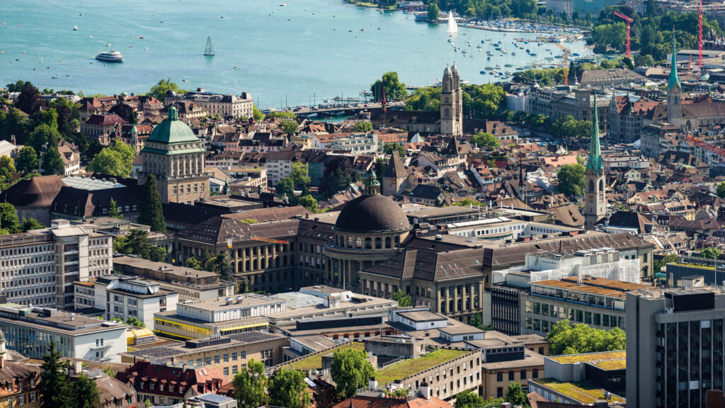 Hauptgebäude der UZH ud ETH aus der Luft